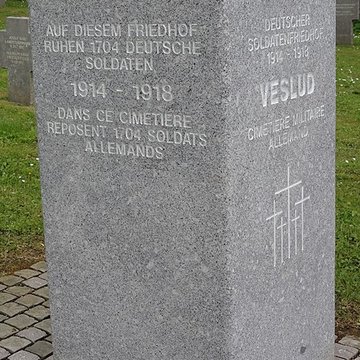 Cimetière militaire allemand de Veslud