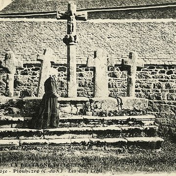 Cinq croix de Ploubezre