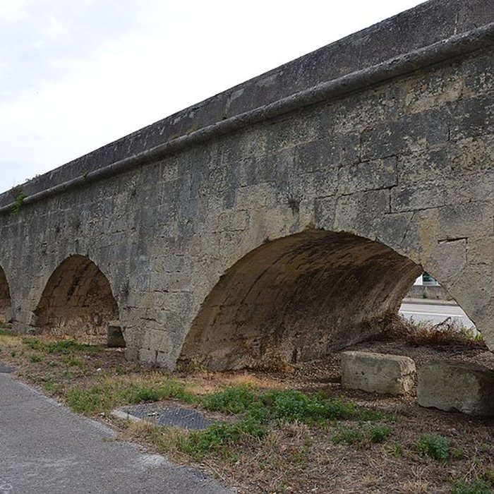 Photo de Aqueduc du pont de Crau à Arles