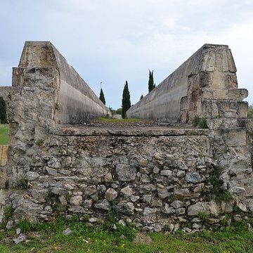 Aqueduc du pont de Crau à Arles
