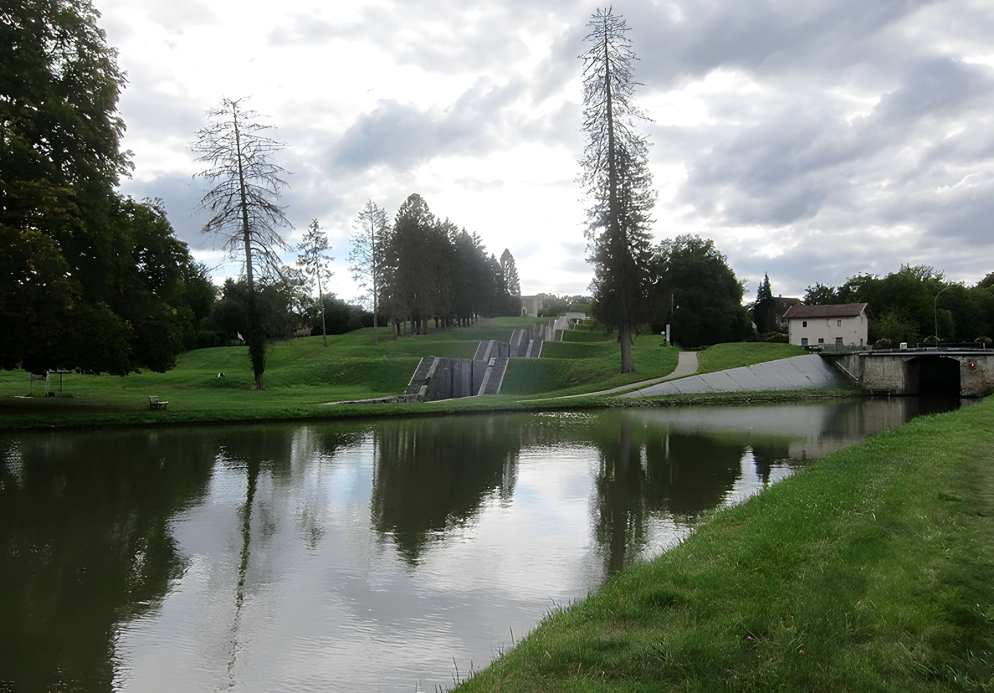 Sept-Écluses de Rogny-les-Sept-Ecluses