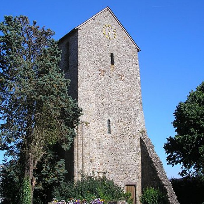 Photo de Clocher de lancienne église Saint-Georges de Villaines-la-Juhel