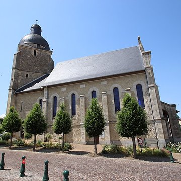 Clocher de lÉglise Saint-Pierre-et-Saint-Paul de Cherré