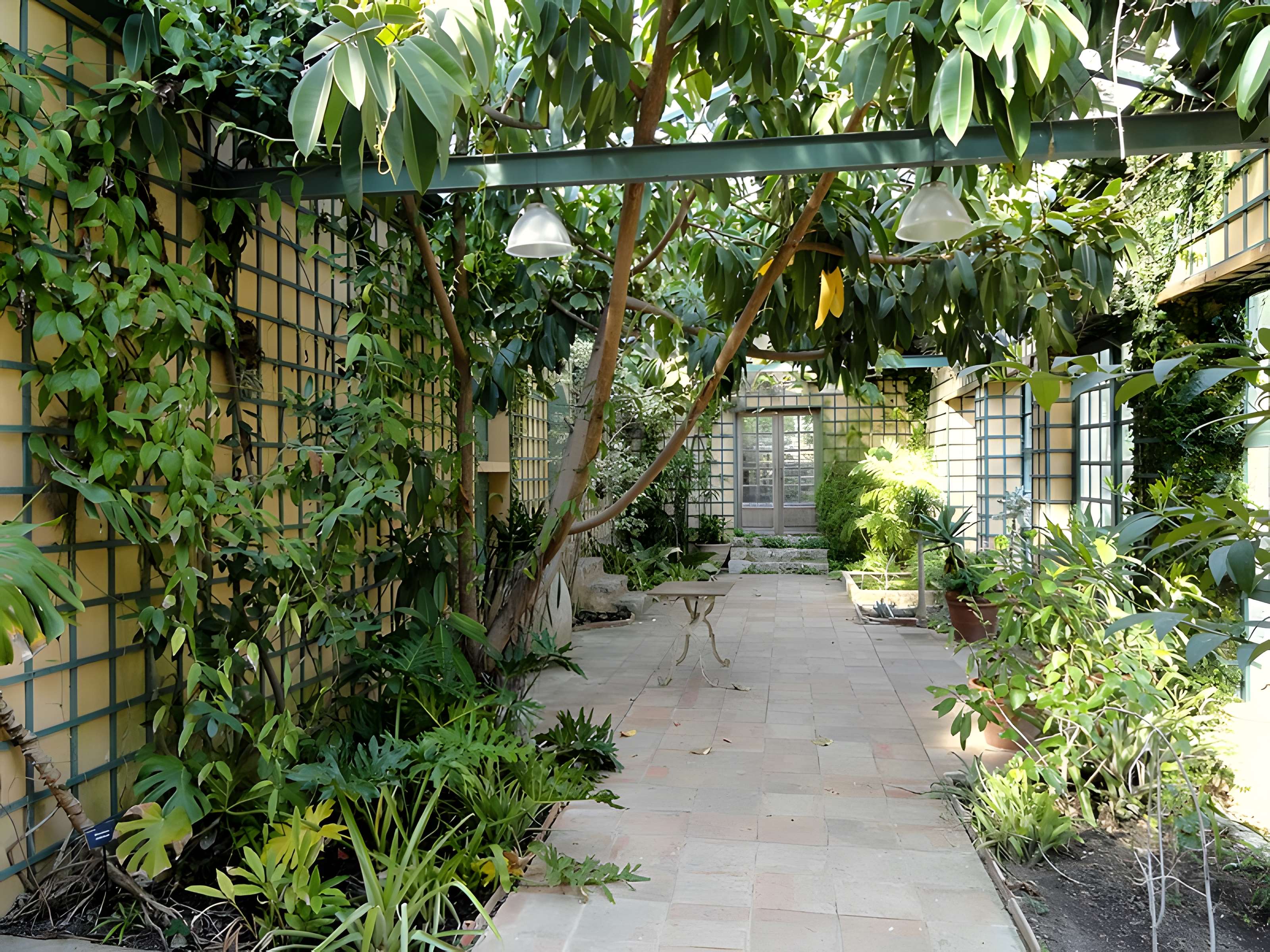 Serre de la Madone à Menton