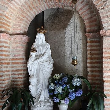 Cloître de léglise de Sarrance