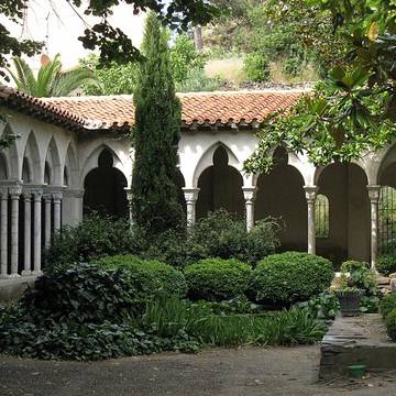 Cloître des Dominicains dAnglet