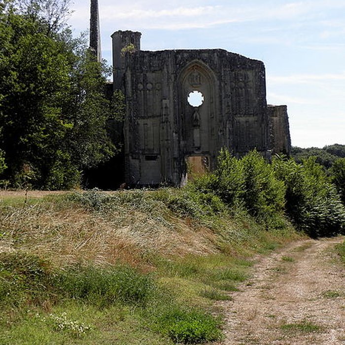 Photo de Collégiale des Roches-Tranchelion à Avon-les-Roches