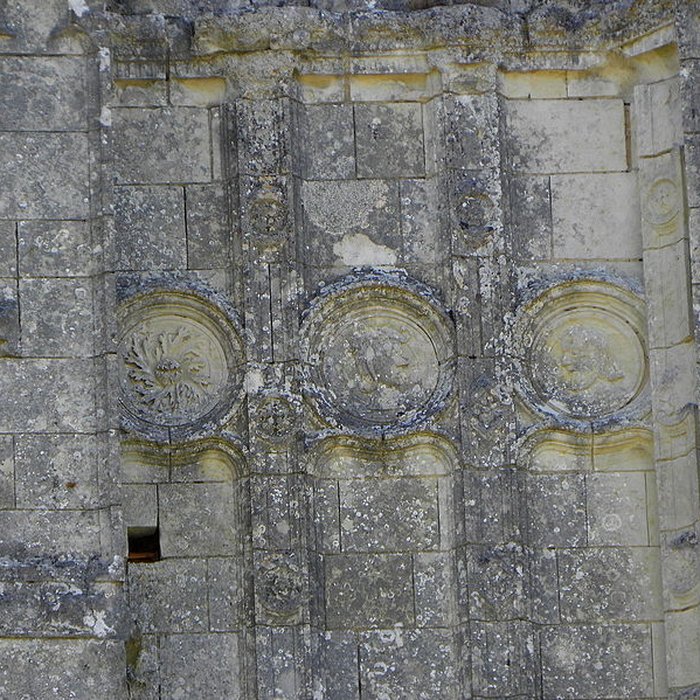 Photo de Collégiale des Roches-Tranchelion à Avon-les-Roches