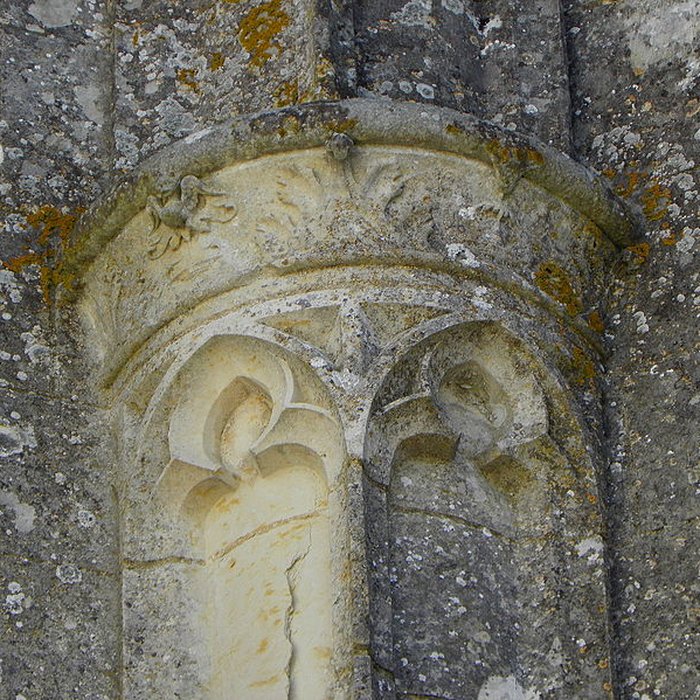 Photo de Collégiale des Roches-Tranchelion à Avon-les-Roches