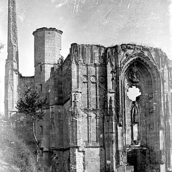 Photo de Collégiale des Roches-Tranchelion à Avon-les-Roches