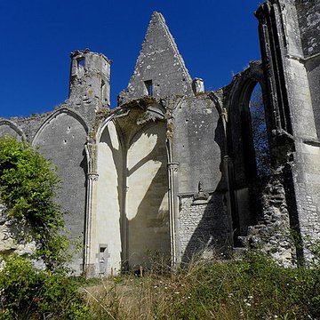 Collégiale des Roches-Tranchelion à Avon-les-Roches