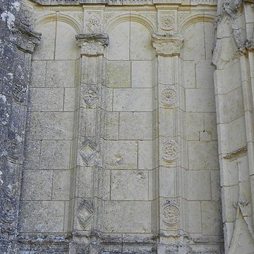 Collégiale des Roches-Tranchelion à Avon-les-Roches