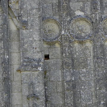 Collégiale des Roches-Tranchelion à Avon-les-Roches