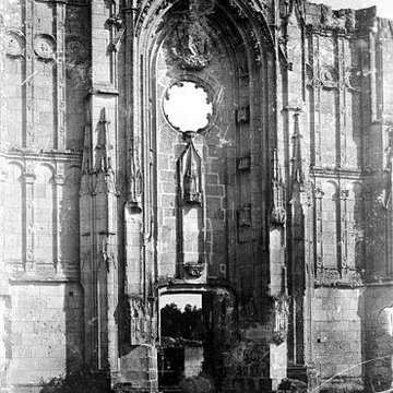 Collégiale des Roches-Tranchelion à Avon-les-Roches