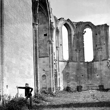 Collégiale des Roches-Tranchelion à Avon-les-Roches