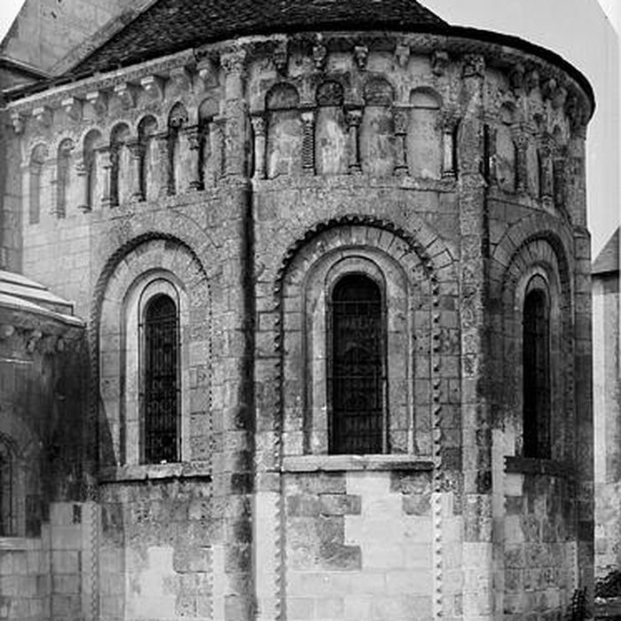 Photo de Collégiale Saint-Germain des Aix-dAngillon