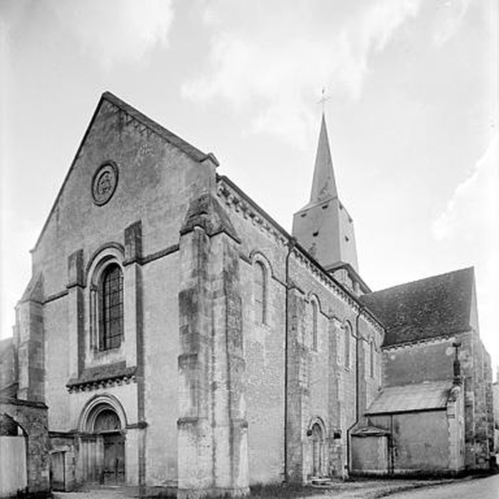 Photo de Collégiale Saint-Germain des Aix-dAngillon