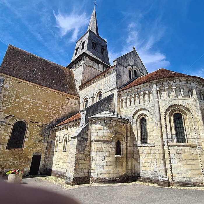Photo de Collégiale Saint-Germain des Aix-dAngillon