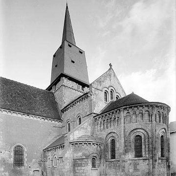 Collégiale Saint-Germain des Aix-dAngillon