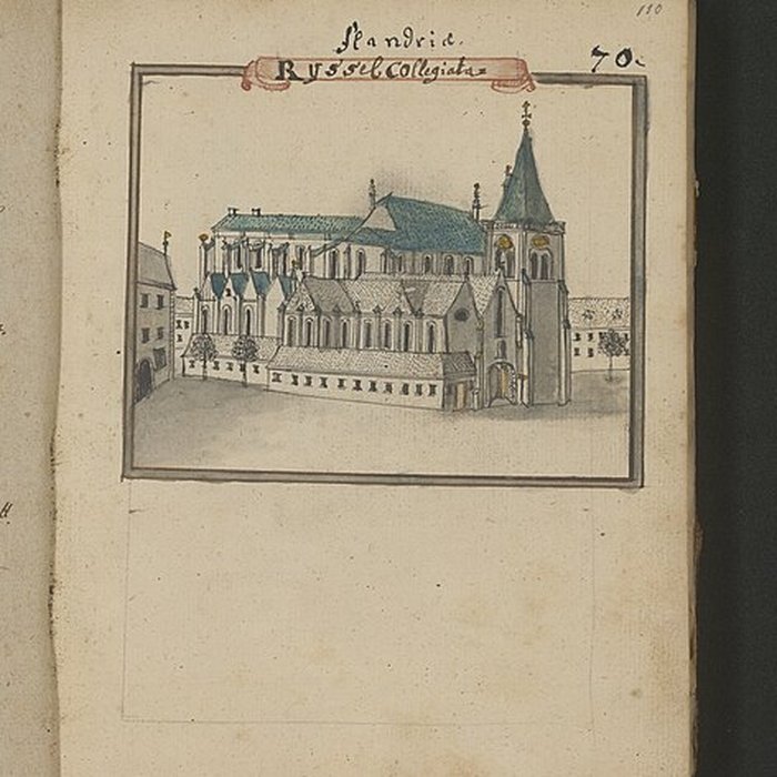 Photo de Vestiges de lancienne collégiale Saint-Pierre