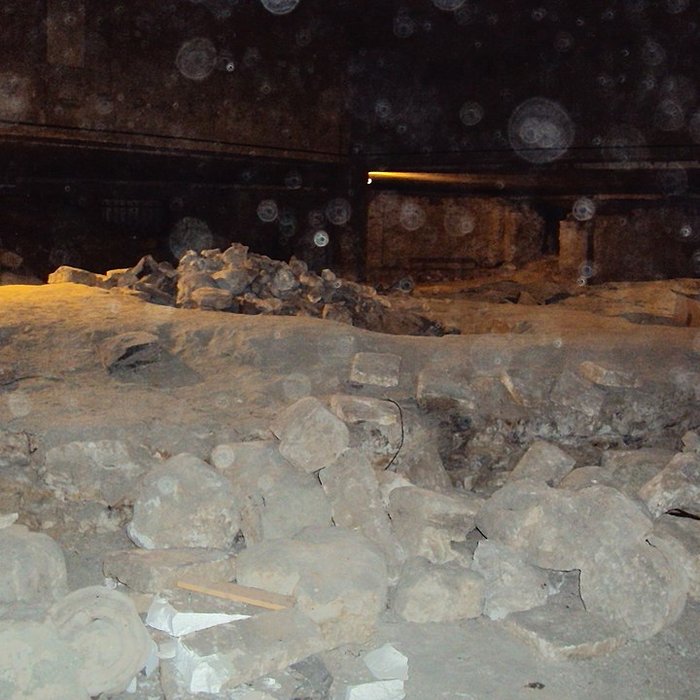 Photo de Vestiges de lancienne collégiale Saint-Pierre