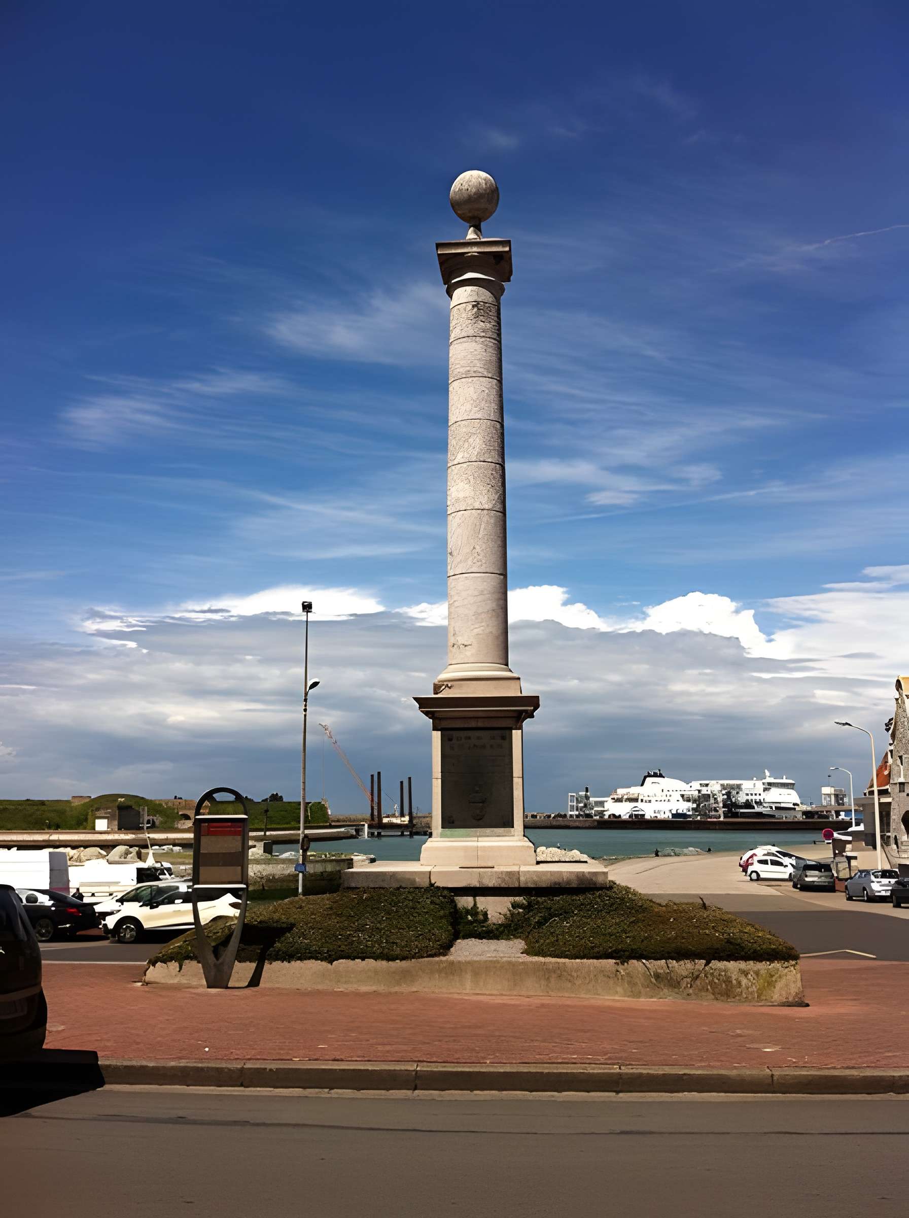 Colonne commémorative du débarquement de Louis XVIII à Calais
