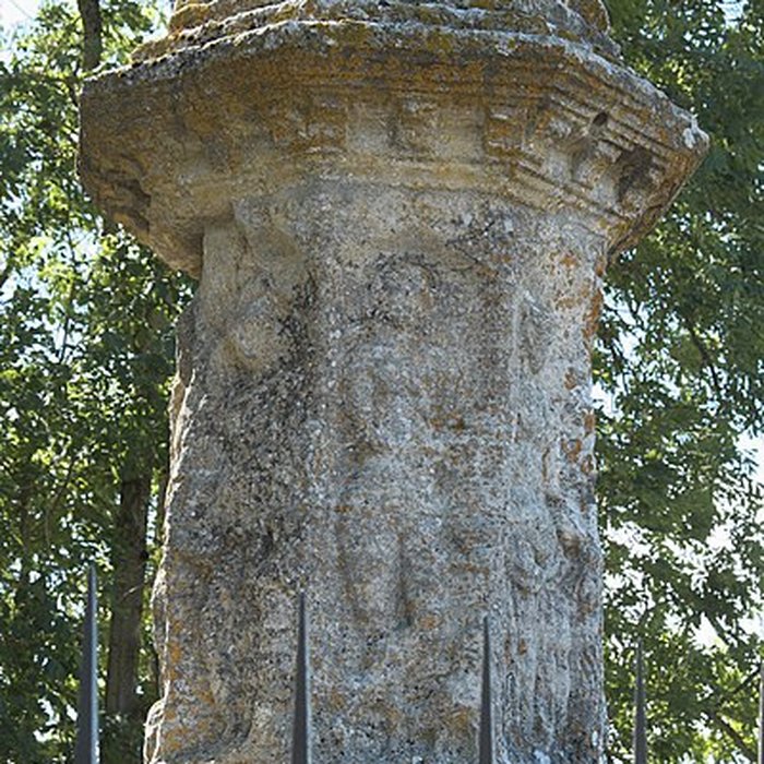 Photo de Colonne romaine de Cussy-la-Colonne