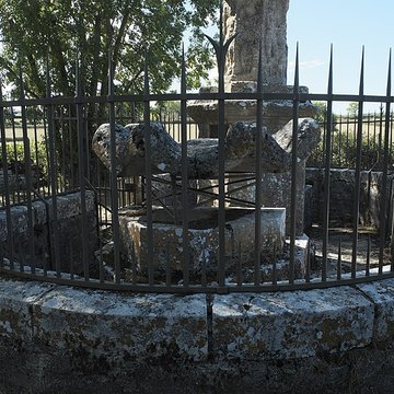 Colonne romaine de Cussy-la-Colonne