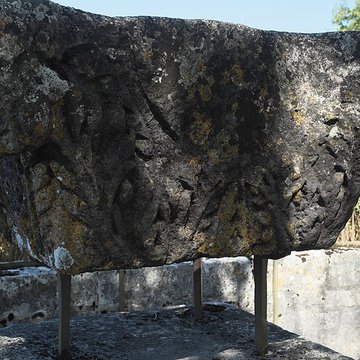 Colonne romaine de Cussy-la-Colonne