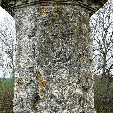 Colonne romaine de Cussy-la-Colonne