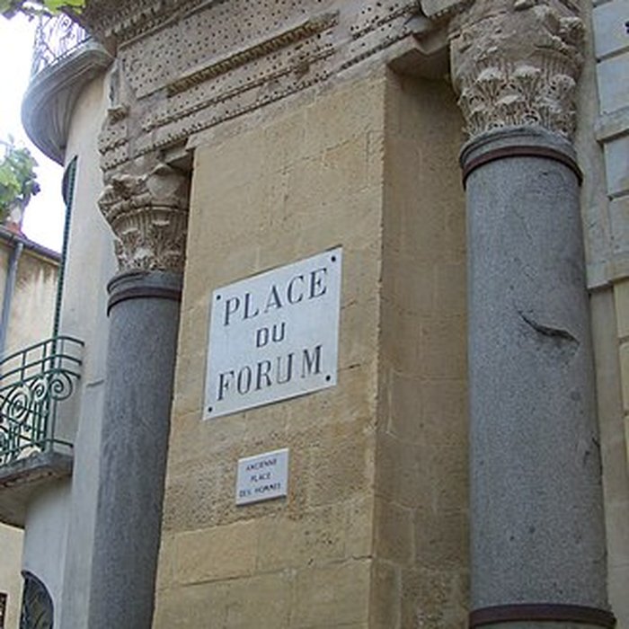 Photo de Colonnes de Saint-Lucien à Arles