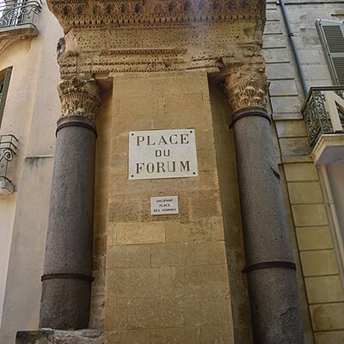 Photo de Colonnes de Saint-Lucien à Arles