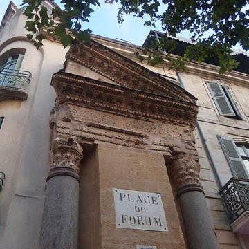Colonnes de Saint-Lucien à Arles