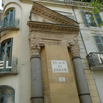 Colonnes de Saint-Lucien à Arles