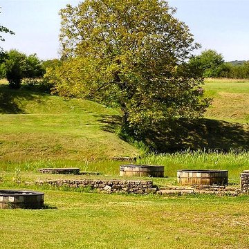 Ruines gallo-romaines des Fontaines Salées également sur commune de Saint-Père