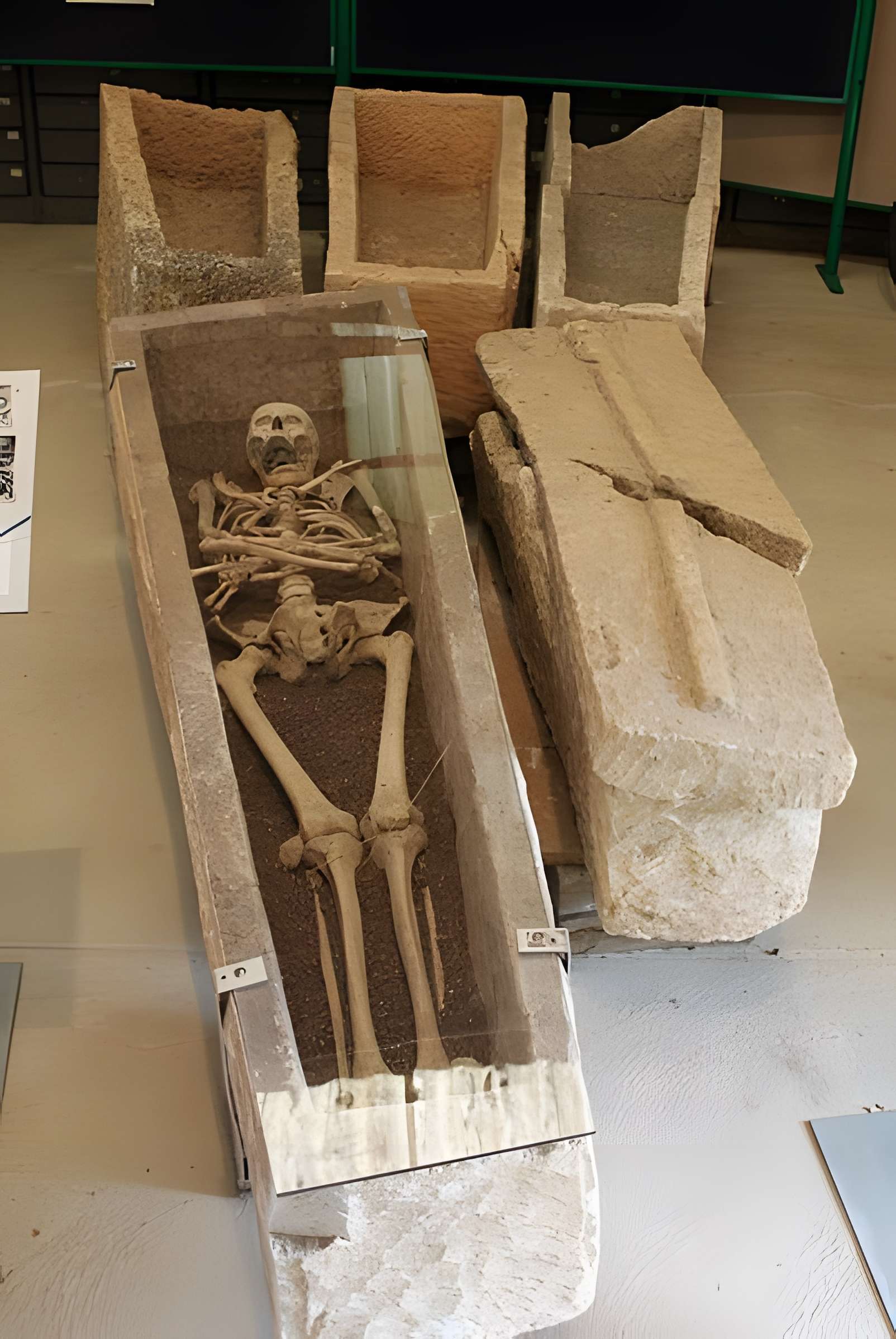 Site gallo-romain et mérovingien d'Escolives-Sainte-Camille