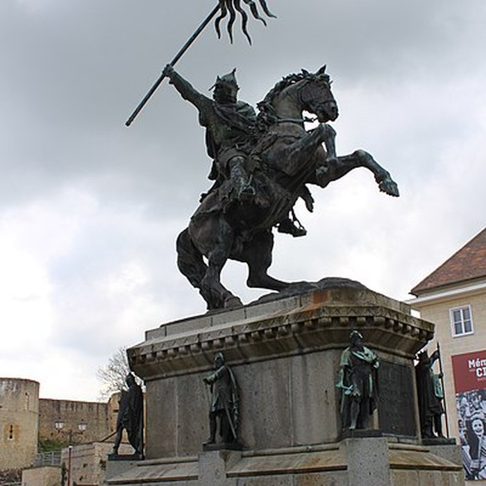 Photo de Statue de Guillaume le Conquérant de Falaise