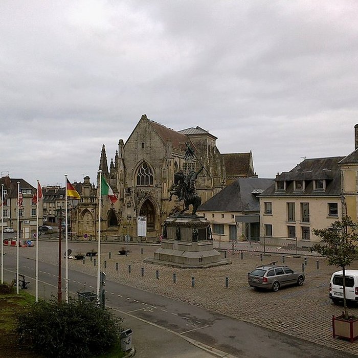 Photo de Statue de Guillaume le Conquérant de Falaise