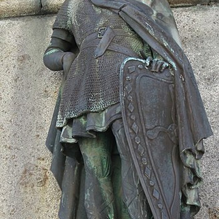 Photo de Statue de Guillaume le Conquérant de Falaise