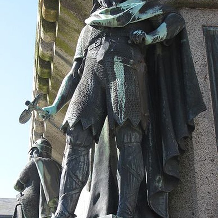 Photo de Statue de Guillaume le Conquérant de Falaise
