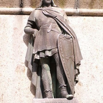Statue de Guillaume le Conquérant de Falaise