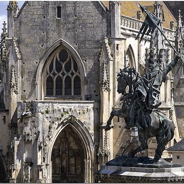 Statue de Guillaume le Conquérant de Falaise