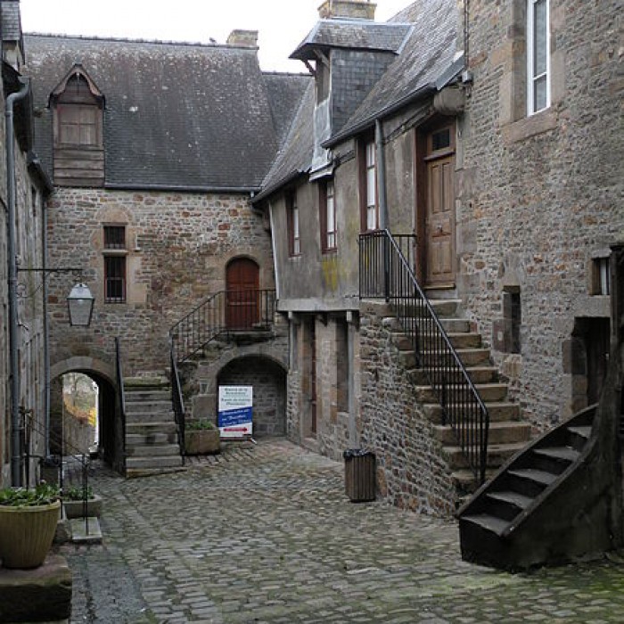 Photo de Cour du Foyer de Villedieu-les-Poêles
