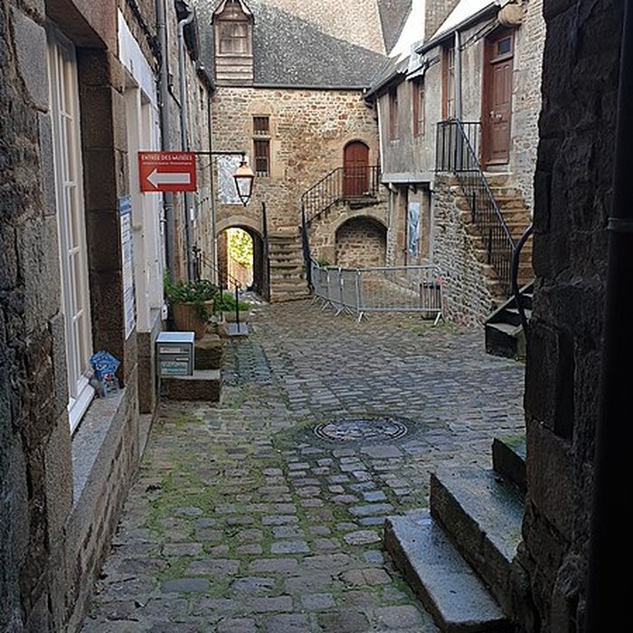 Photo de Cour du Foyer de Villedieu-les-Poêles