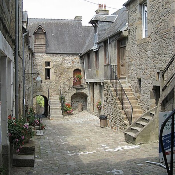 Photo de Cour du Foyer de Villedieu-les-Poêles