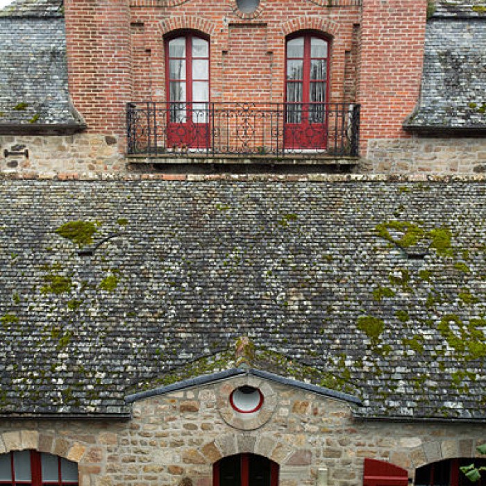 Photo de Cour et bâtiments dépendant du presbytère du Mont-Saint-Michel