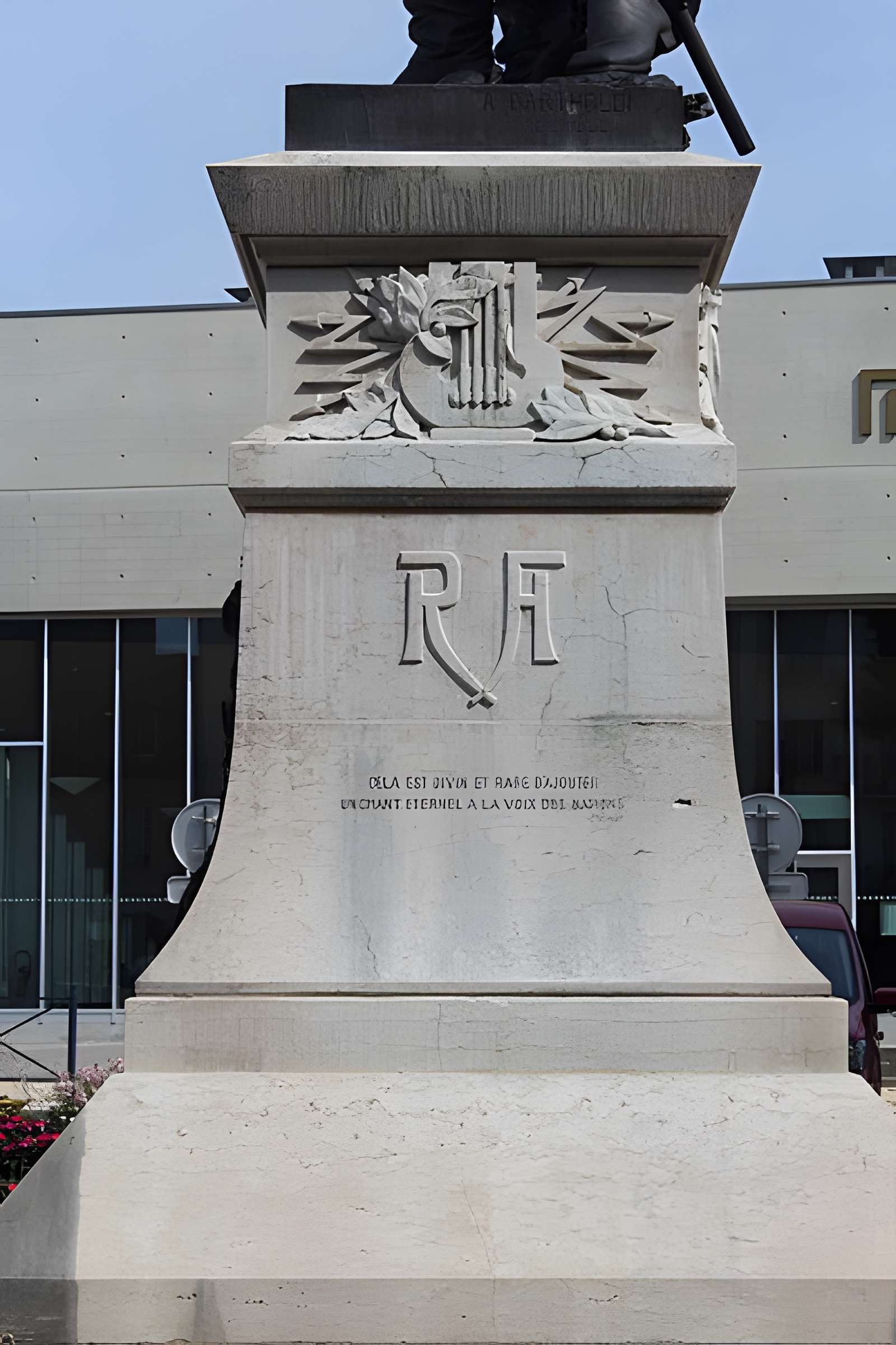Monument commémoratif, dit statue de Rouget de Lisle