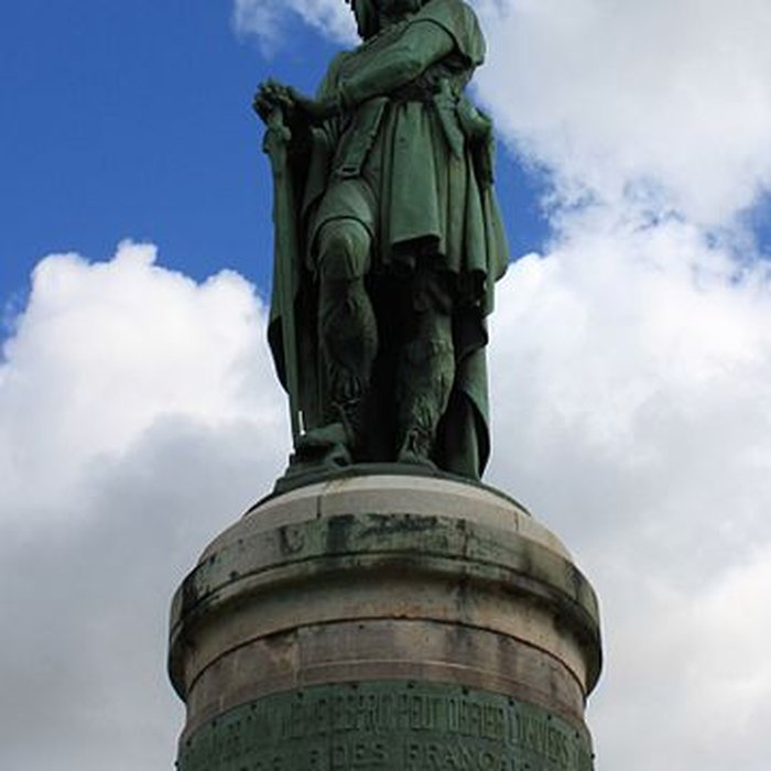 Photo de Statue de Vercingétorix dAlise-Sainte-Reine