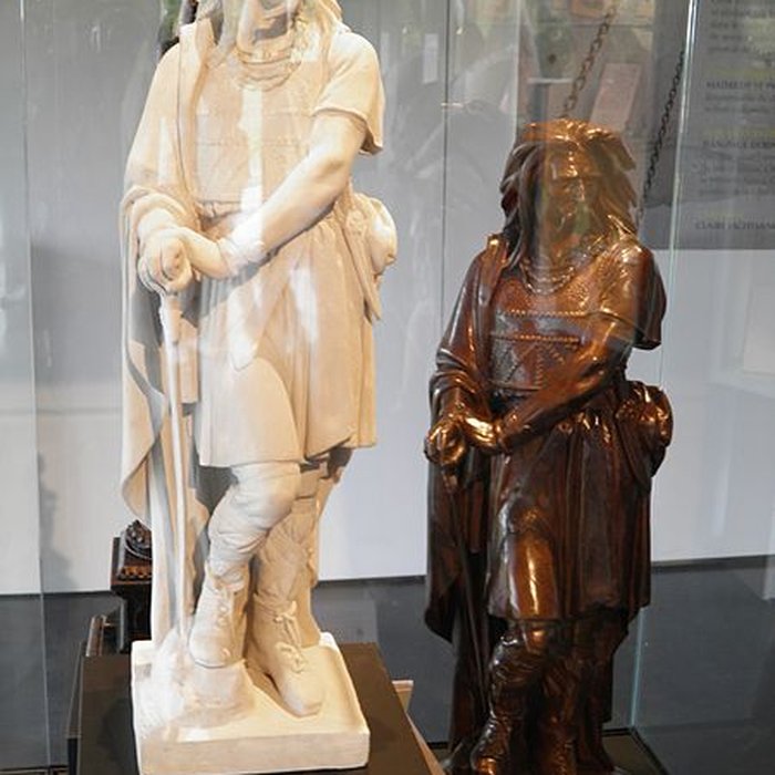 Photo de Statue de Vercingétorix dAlise-Sainte-Reine