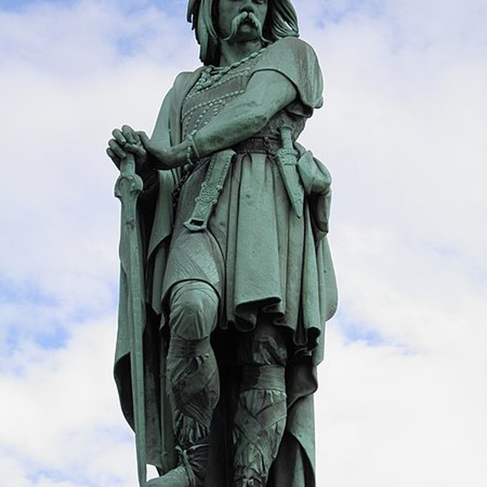 Photo de Statue de Vercingétorix dAlise-Sainte-Reine